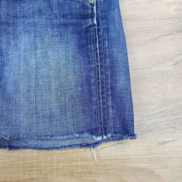☔️🔹️Hudson Blue Denim Raw Hem Buttoned Pocket Shorts Size 6/28